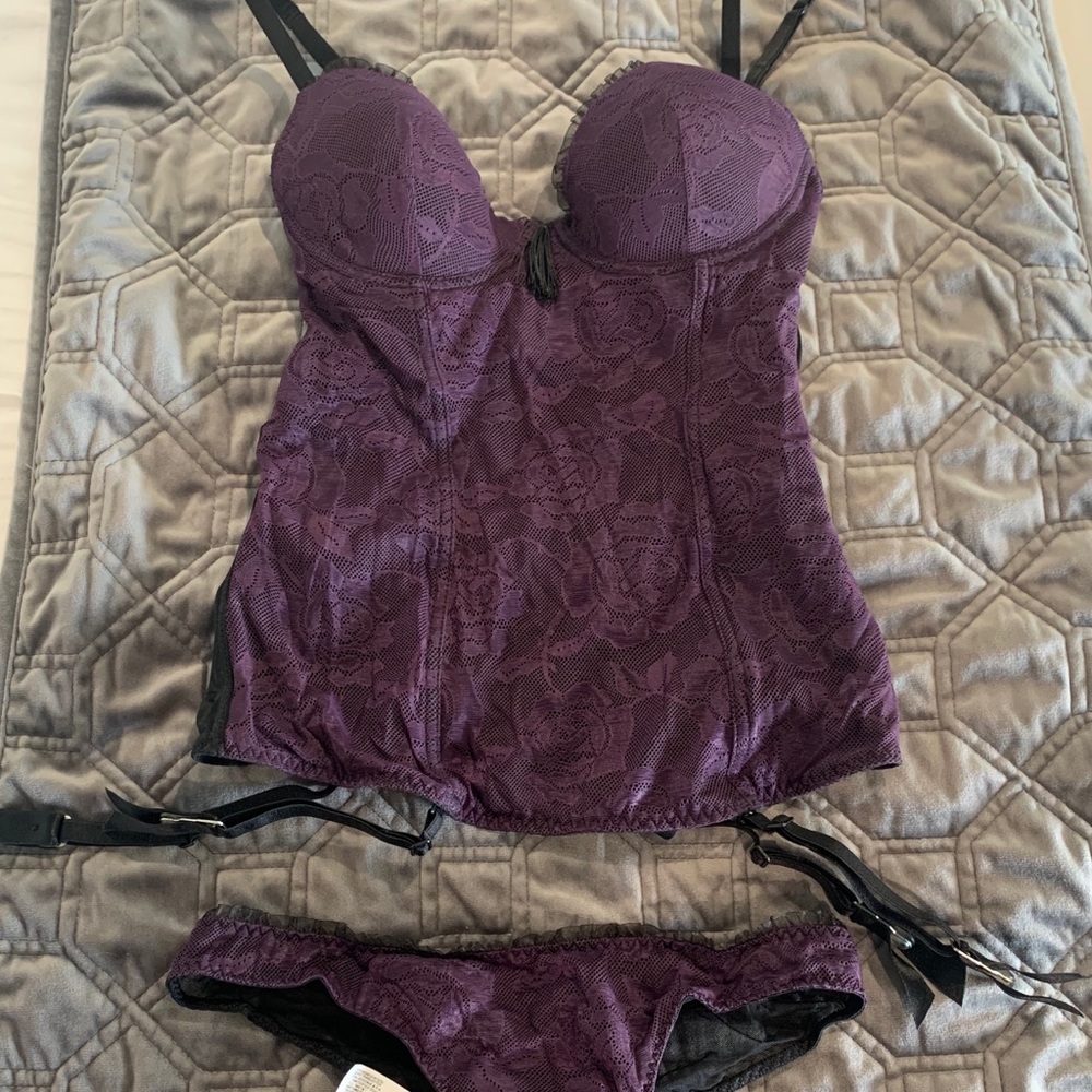 Intimissimi Corset and Thong Set